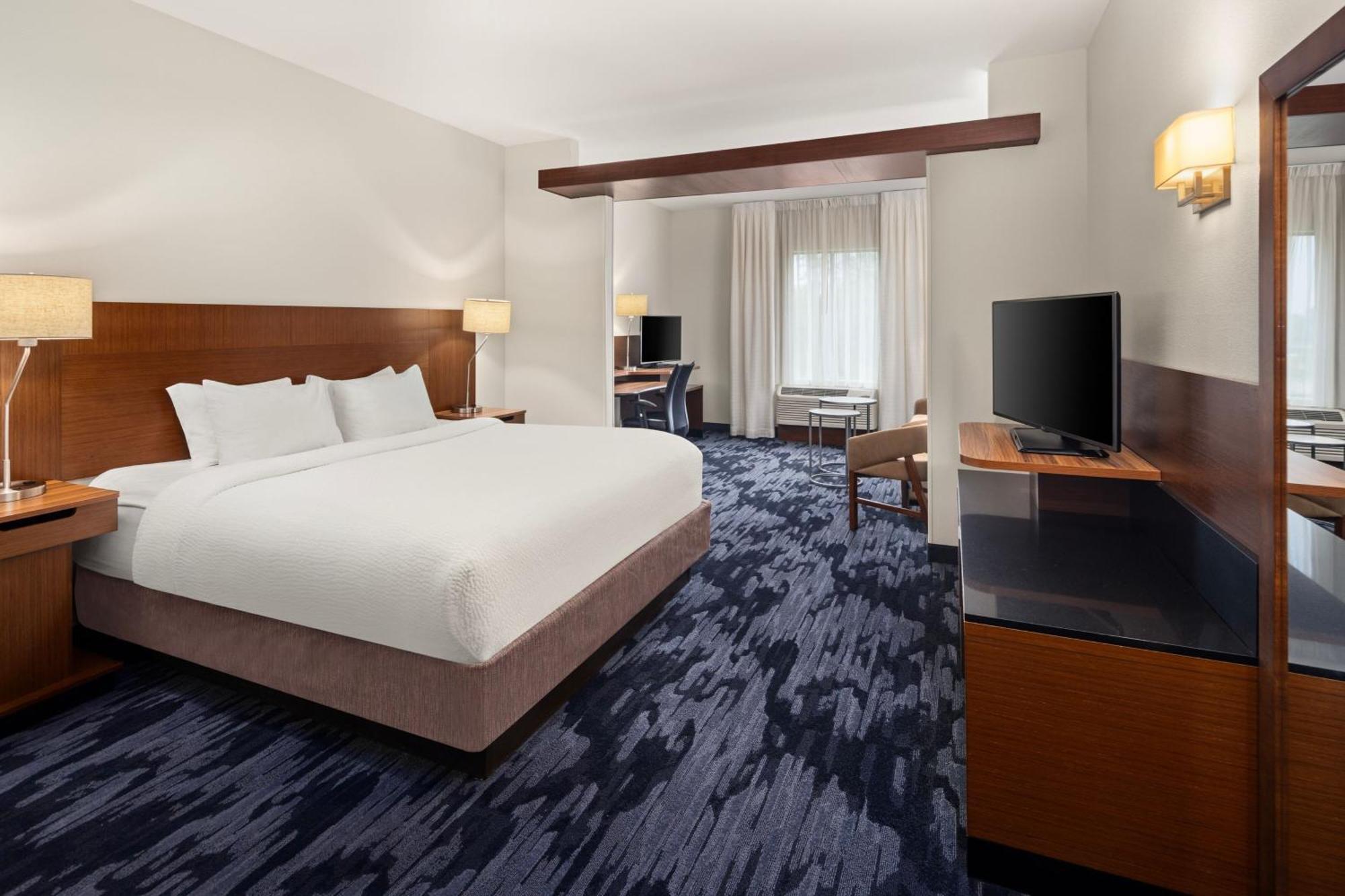 Fairfield Inn & Suites By Marriott Waterloo Cedar Falls Bagian luar foto