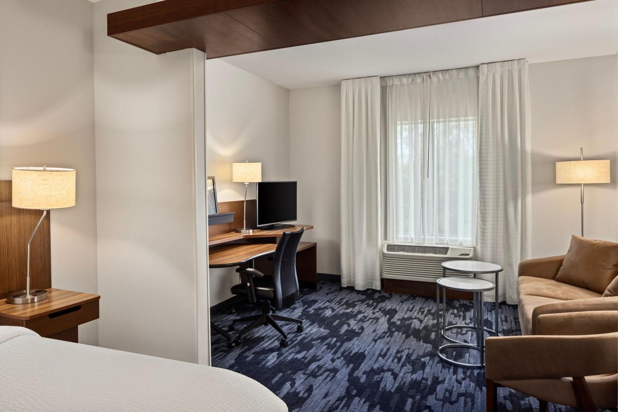 Fairfield Inn & Suites By Marriott Waterloo Cedar Falls Bagian luar foto