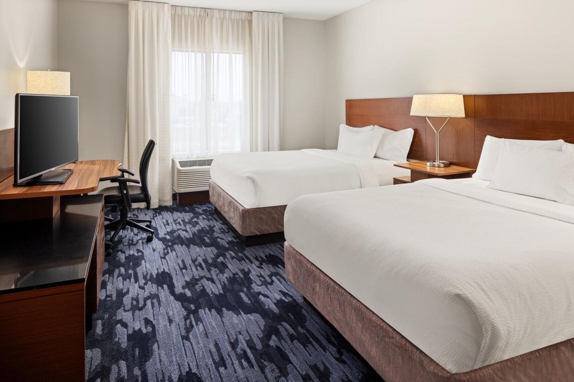 Fairfield Inn & Suites By Marriott Waterloo Cedar Falls Bagian luar foto
