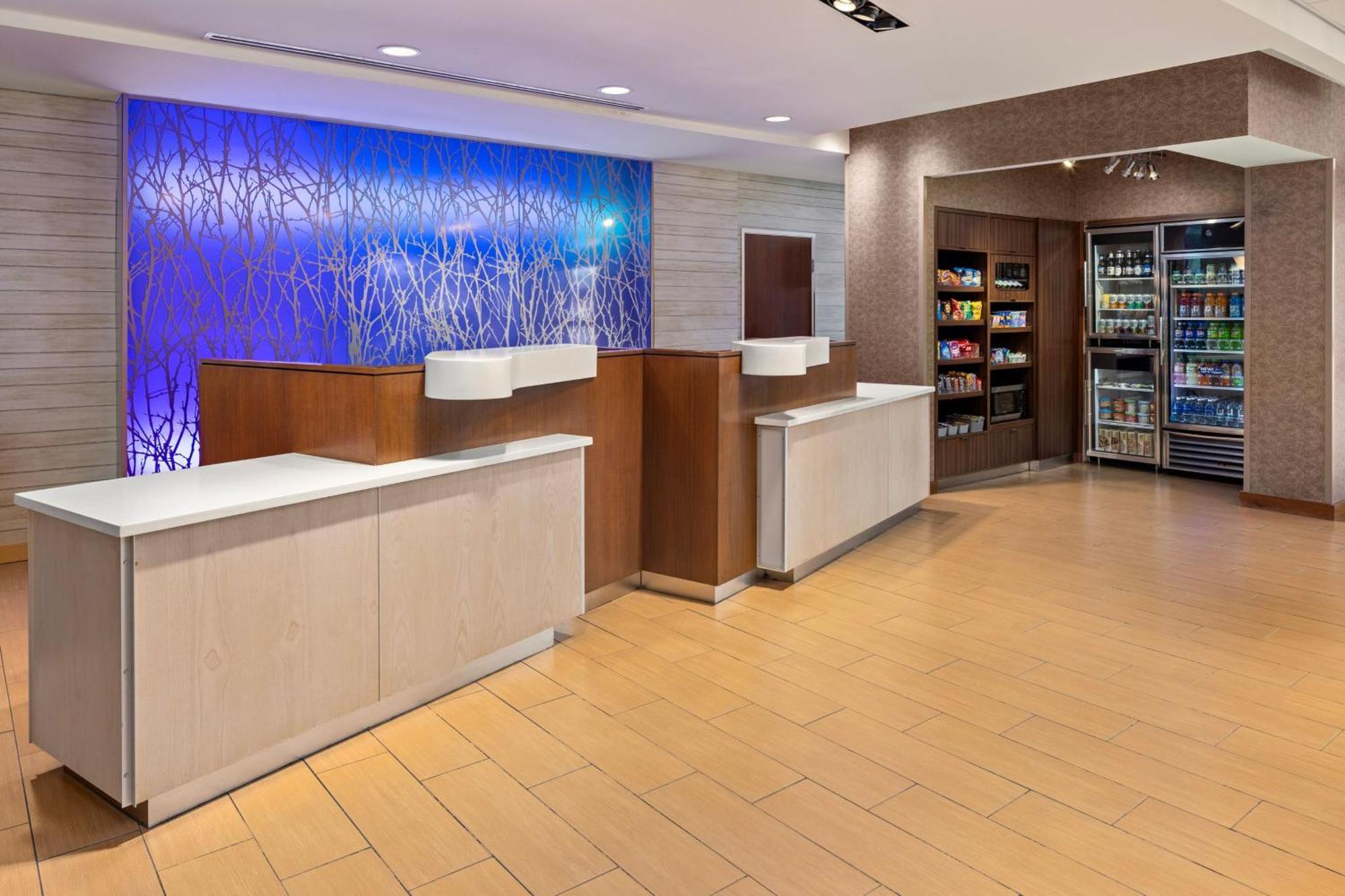 Fairfield Inn & Suites By Marriott Waterloo Cedar Falls Bagian luar foto