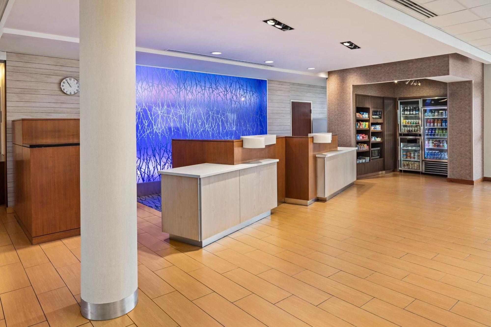Fairfield Inn & Suites By Marriott Waterloo Cedar Falls Bagian luar foto